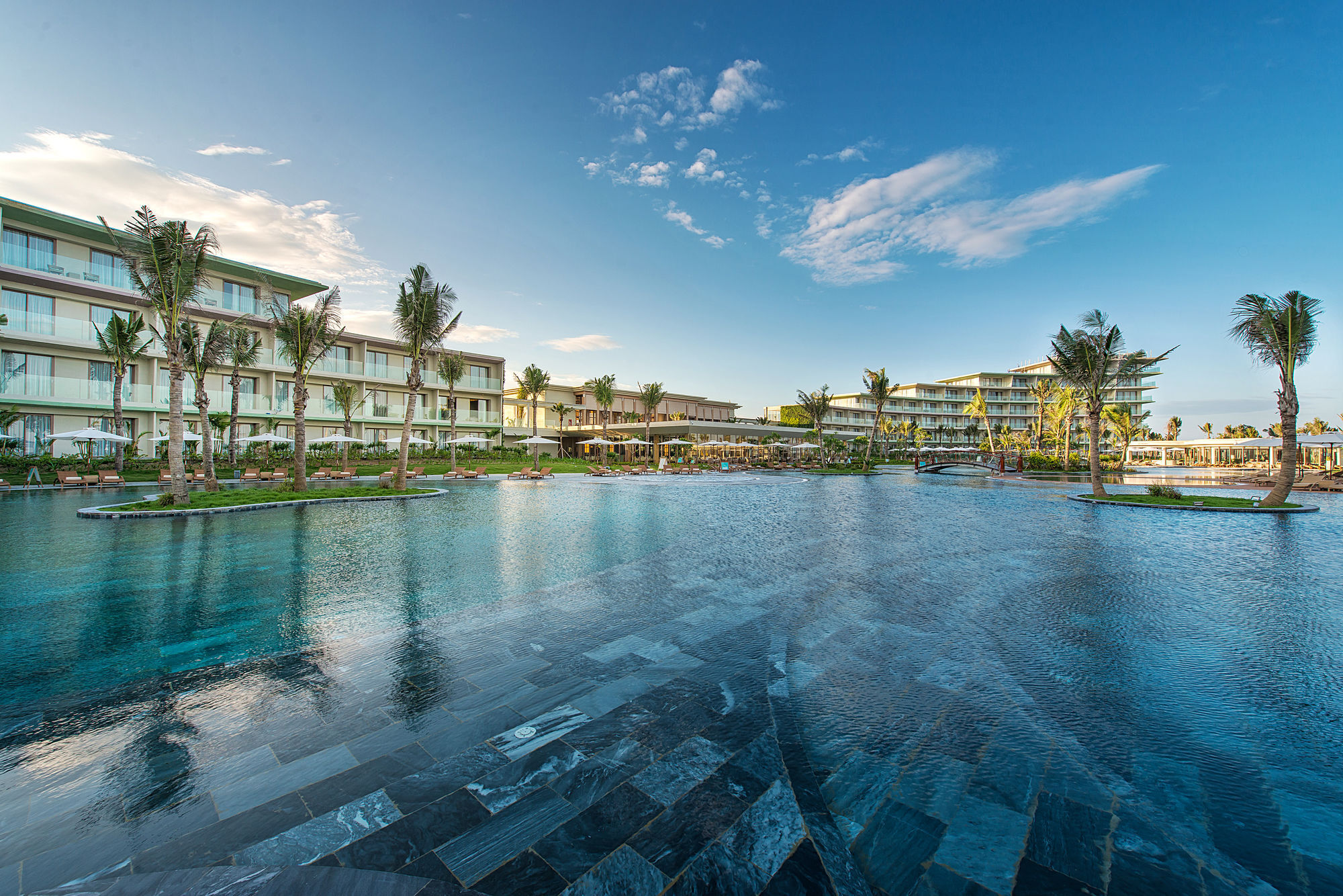 Flc Luxury Hotel Samson Sam Son Esterno foto